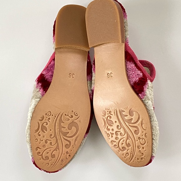 BALDIZ European Libby Slides Multi-color Chenile Velvet Women NWOB Shoes Size 36 - Picture 4 of 4